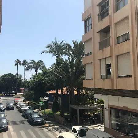 Homely El Paseo Apartment Torrevieja