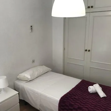 Apartment Homely El Paseo